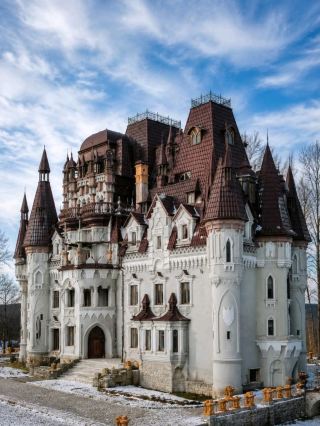 Exploring the Ruins of Skala-Podilska Castle: A Hidden Gem in Ukraine 🇺🇦🏰