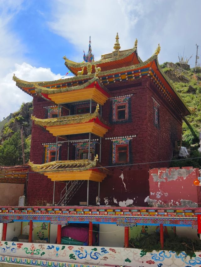 草壩上的寺廟——棒託寺