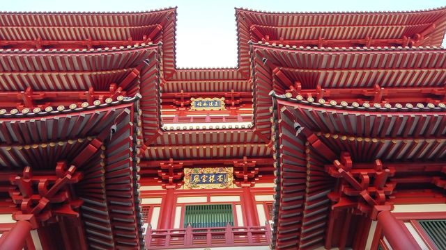 新加坡佛牙寺龍華院｜傳奇舍利，絕美建築