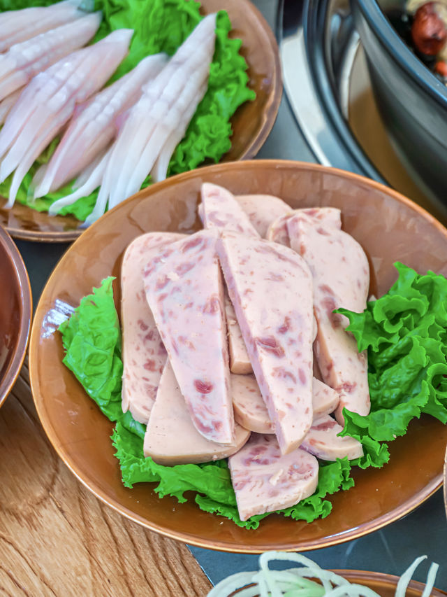 Xi'an·Xiao Qi Hua | A local hotpot brimming with the authentic charm of the marketplace.