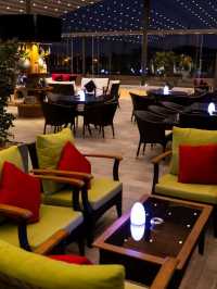 🌟 Jeddah Gems: Luxe Stay at Radisson Blu Corniche! 🌊