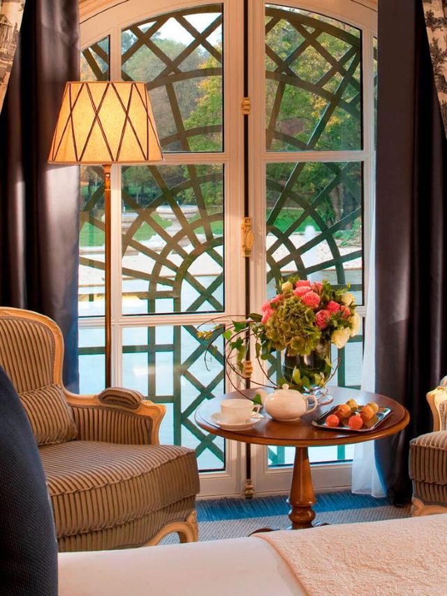 🏰✨ Chantilly's Charm: Top Hotels for a Royal Stay 🇫🇷