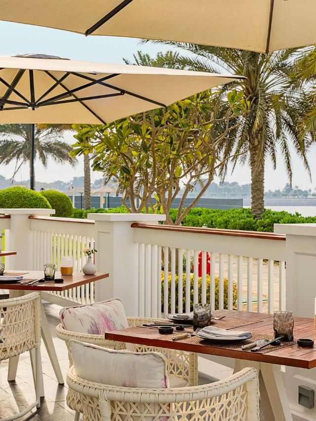 🌟 Abu Dhabi's Luxe Oasis: St. Regis Charms 🌟