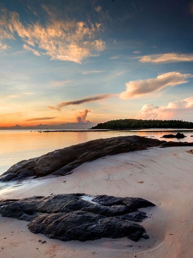 🌴🌞 Samui Splendor: Beachfront Bliss at Nora Resort 🏖️💆‍♀️