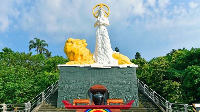 宜賓五糧液深度遊：品嚐美酒，領略文化魅力。