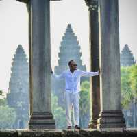 “Sunrise Magic: Exploring the Wonders of Angkor Wat”