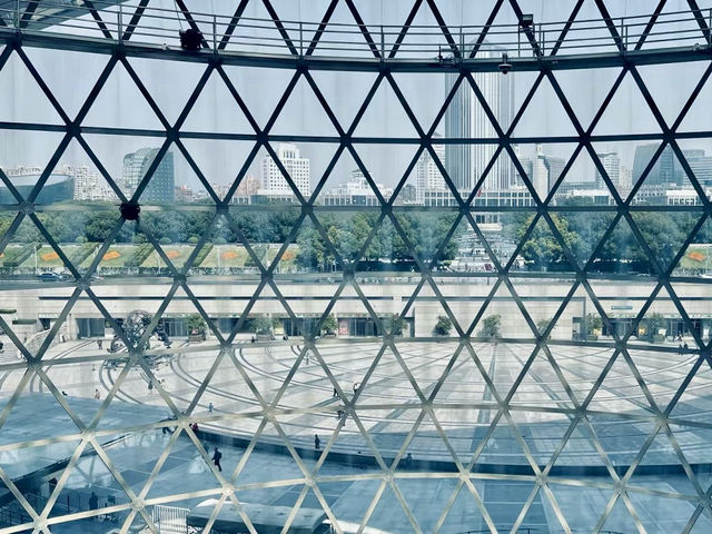 上海科技館：科技與自然交織的未來之旅