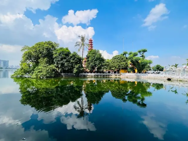 Vietnam 8-day 7-night itinerary for 6 cities.