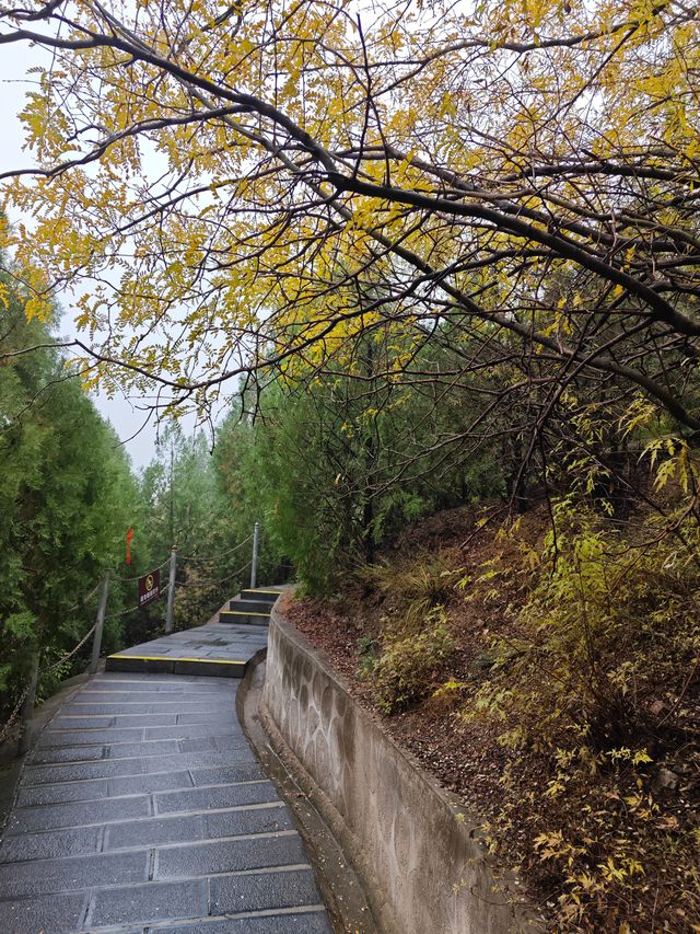 山西省運城市夏縣瑤台山旅遊指南。