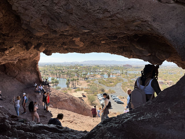 石中洞（鳳凰城）Hole in the Rock