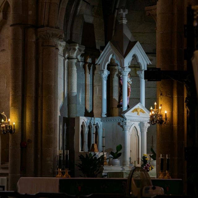 哥特尖頂下聆聽神的低吟｜石室聖心大教堂⛪️