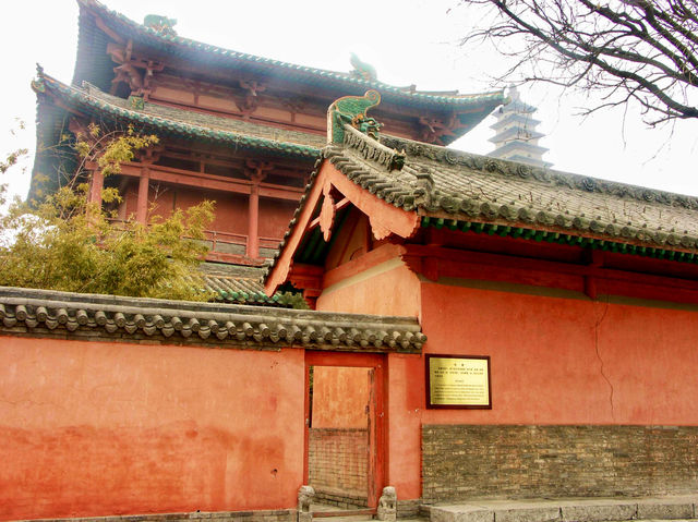 蒲州有國寶鐵牛、故城遺址、普救寺、鸛雀樓