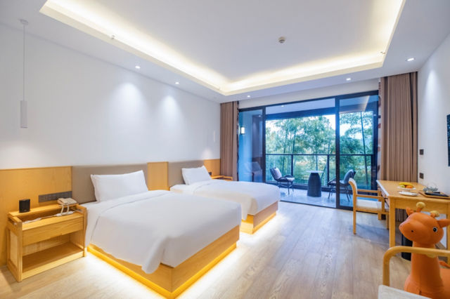 入住湖州長頸鹿莊園酒店，開啟一段夢幻之旅