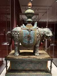 Experience The Treasures Of the Forbidden City at The Hong Kong Palace Museum 🖼️ 🏰 