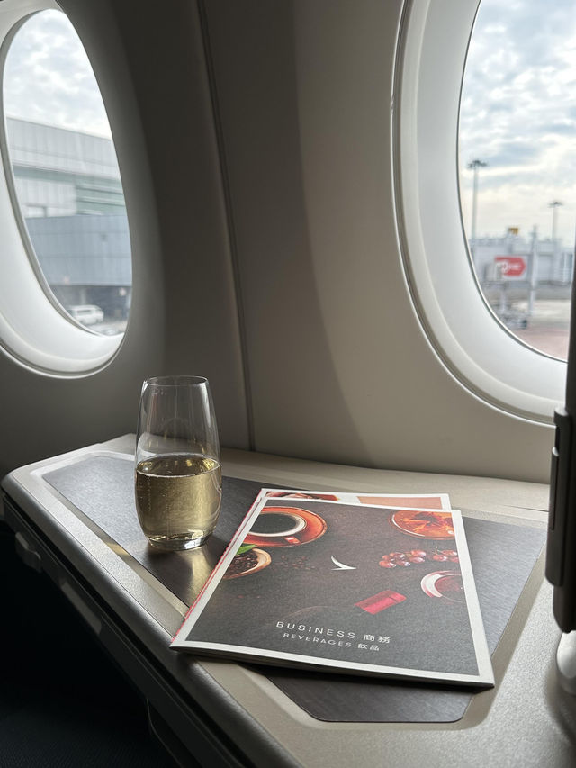  🛫香港機場國泰商務艙｜新加坡-香港飛行體驗