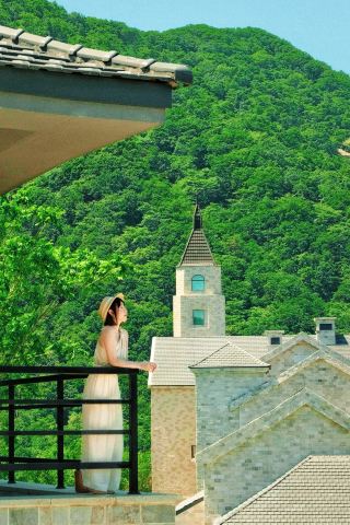 Shenyang Day Trip | A Summer Castle Hidden in the Twilight Forest
