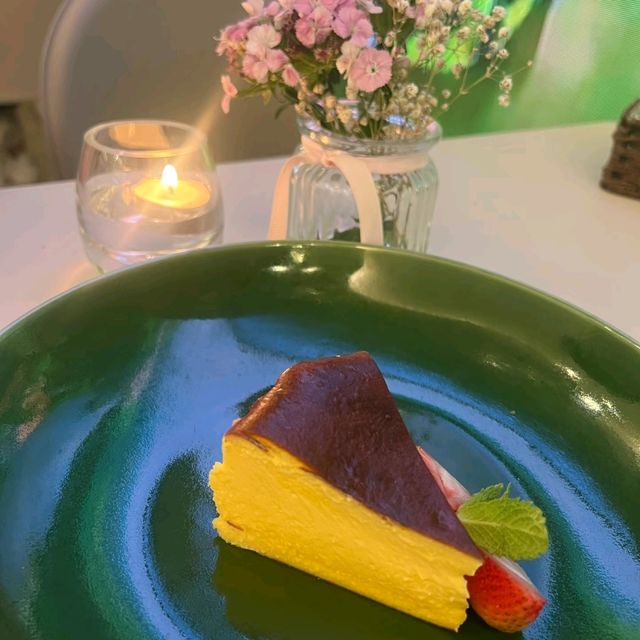 澳門美食推薦｜藍帶主理新派法餐「羅浮咖啡」，煙燻芝士蛋糕必試！