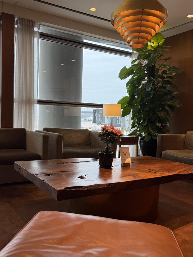 香港玉衡堂頭等休息室體驗｜機場貴賓室天花板實至名歸！