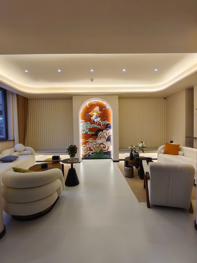 鳴沙山下，振揚客棧：枕沙望泉，夢迴敦煌