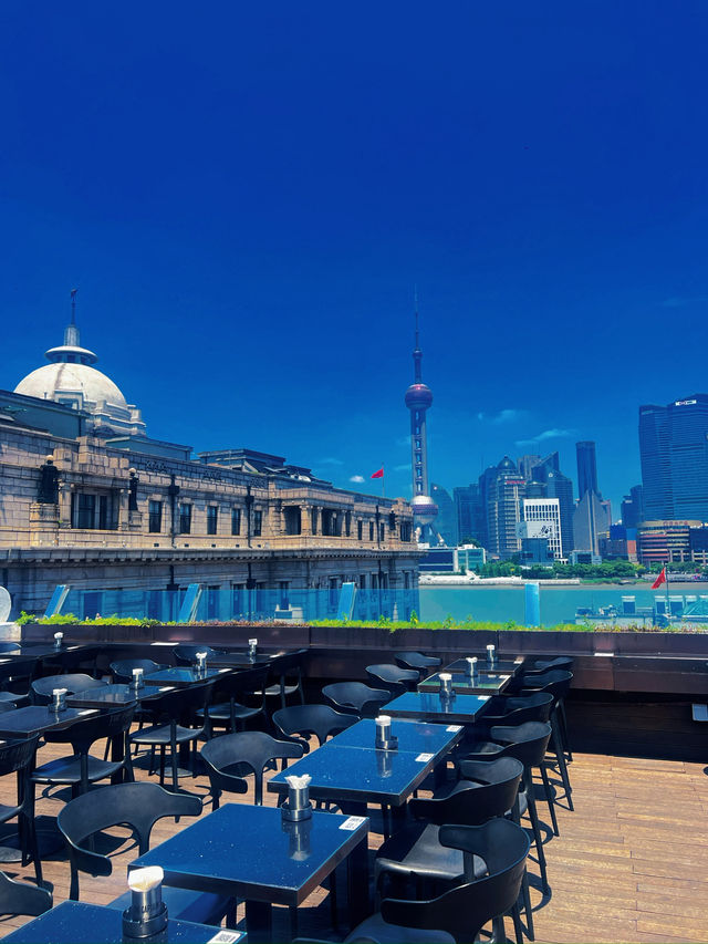 Perfect “The Bund” view 🌃 