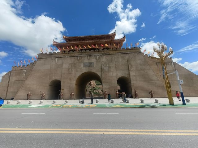 蘭州+西寧+格爾木+敦煌+張掖10日遊：黃河之都的歷史探索，