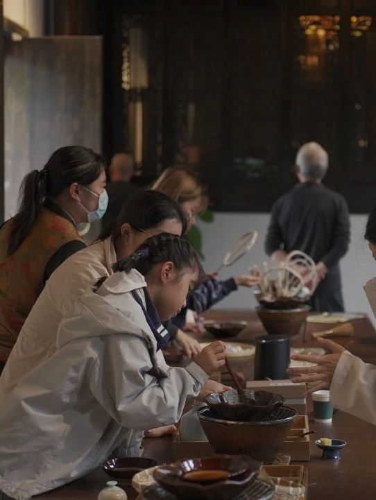 湖北小眾秘境！龍仰書院：雨天看徽派煙雨，白天做非遺手作，承包你的詩意週末:   一、核心亮點速覽  