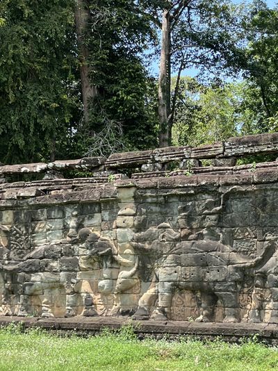 Sacred Journey towards Baphuon Temple: The Mountain of Gold Reborn! 🏔️✨