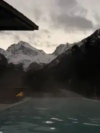 11月底，週末去海螺溝泡個溫泉