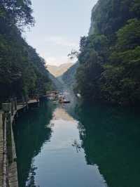 探秘人間仙境鶴峰屏山峽谷12月獨家避世指南！  屏山峽谷 恩施秘境天花板！中國版"仙本那"懸浮船