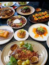 在瀘沽湖吃到這頓飯,我原諒了美食荒漠