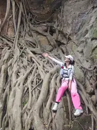 西樵山這個洞穴太好玩了吧!!(三刷)