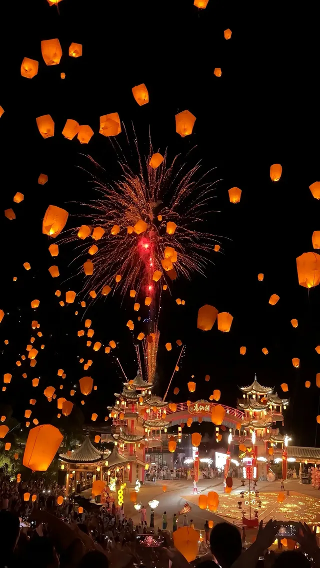 2025尾聲漸近 2026正踩著雪的腳步悄然而至 2025尾聲漸近 2026正踩著雪的腳步悄然而至