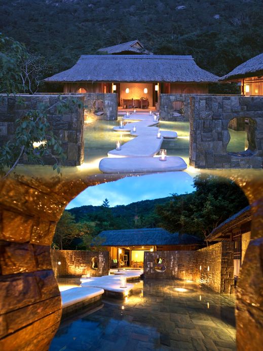 ベトナムの隠れた山と海の間で、家族と「スローライフ」の時間を過ごす