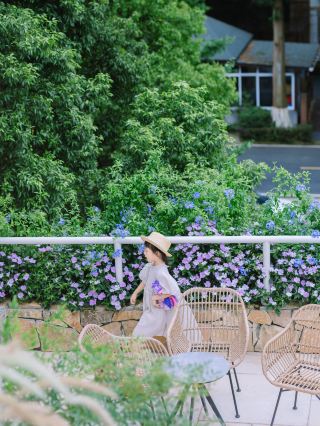청성산 기슭에서 누워서 쉬는 실록, 등산하지 않아도 행복 가득!