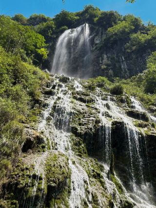 37℃的夏天，我躲進了23℃的天然空調房