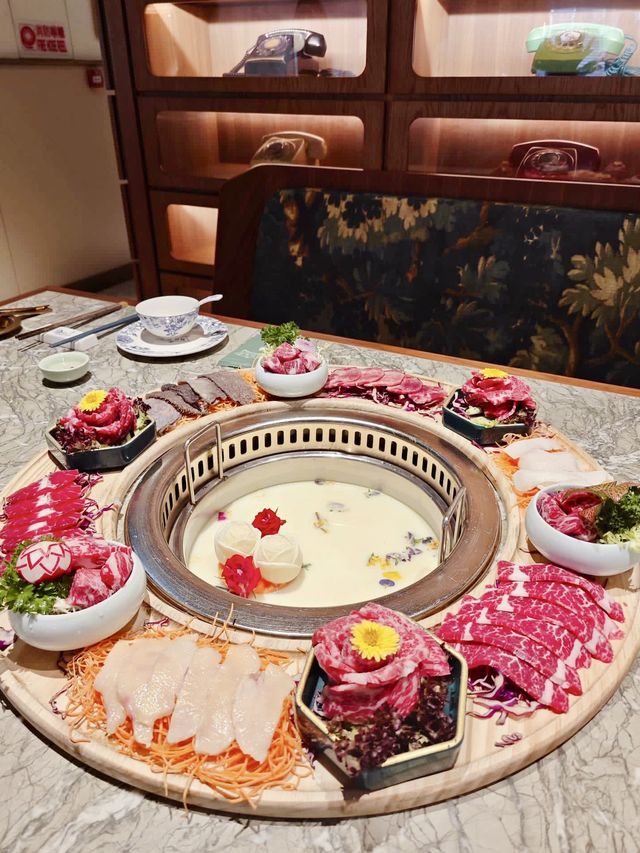 優雅特色火鍋盛宴