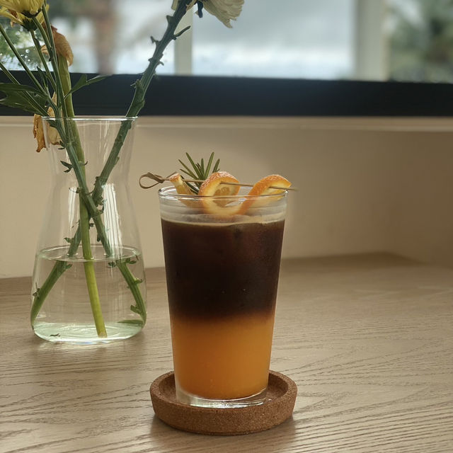 Boonta คาเฟ่ร้านดอกไม้ จังหวัดพังงา