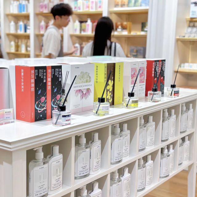🧡深圳-氣味圖書館