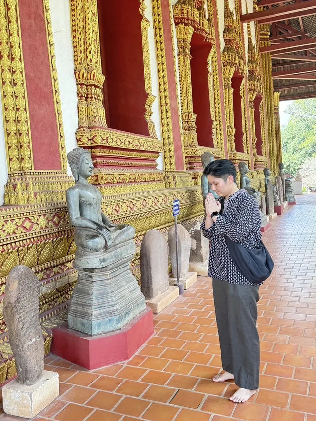 ປະຕູໄຊ & ຫໍພຣະແກ້ວ 📍เวียงจันทน์ ประเทศลาว
