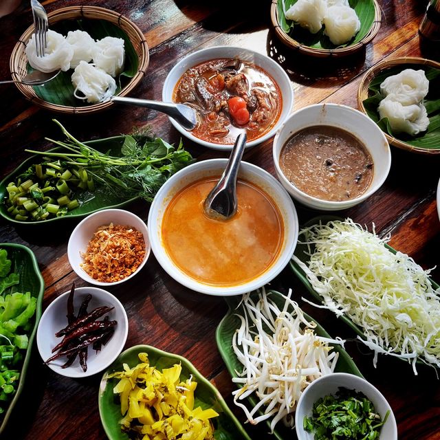 ตะลุย “พิษณุโลก” อิ่มบุญ อิ่มท้อง