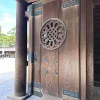 Beautiful shrine in bustling Tokyo 