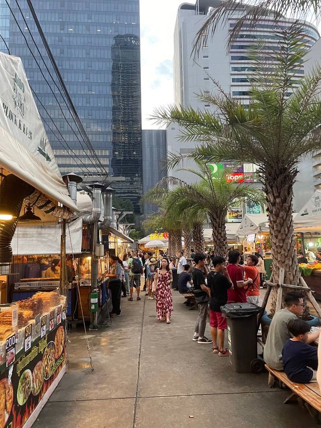 Jodd Fairs Rama 9 Night Market bangkok🥳