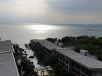 โรงแรม Renaissance Pattaya Resort & Spa 