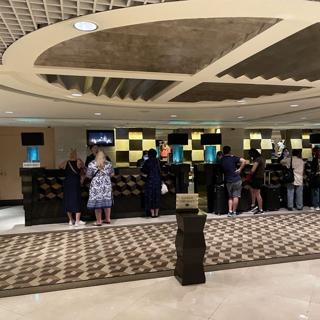 Sheraton Hong Kong Hotel & Towers