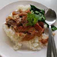 ก๋วยเตี๋ยวป้าปุ๊ ขาหมูฮ่องเต้เฮียแมน สารภี 