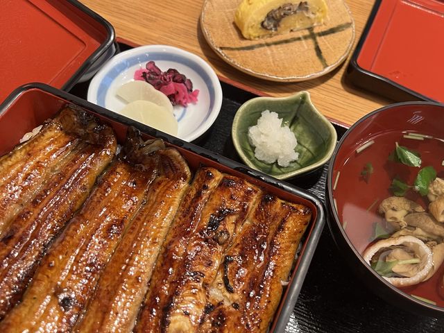 人生中吃過最好吃的鰻魚飯，成田山新勝寺表參道百年老店