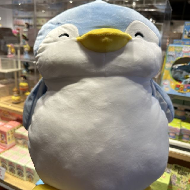 濛仔在越南餐廳相遇企鵝朋友🐧