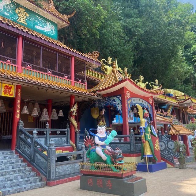 Ling Sen Tong Temple