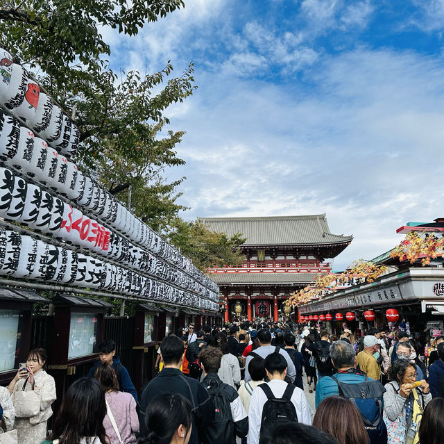 永遠人來人往熱鬧的淺草寺
