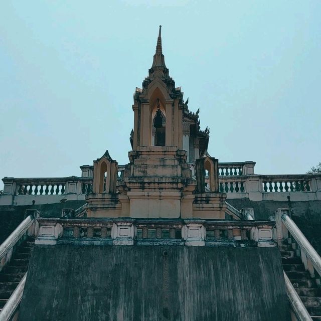 泰国山中之城-拷汪宮